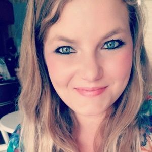 Meet your Posher, Quinn